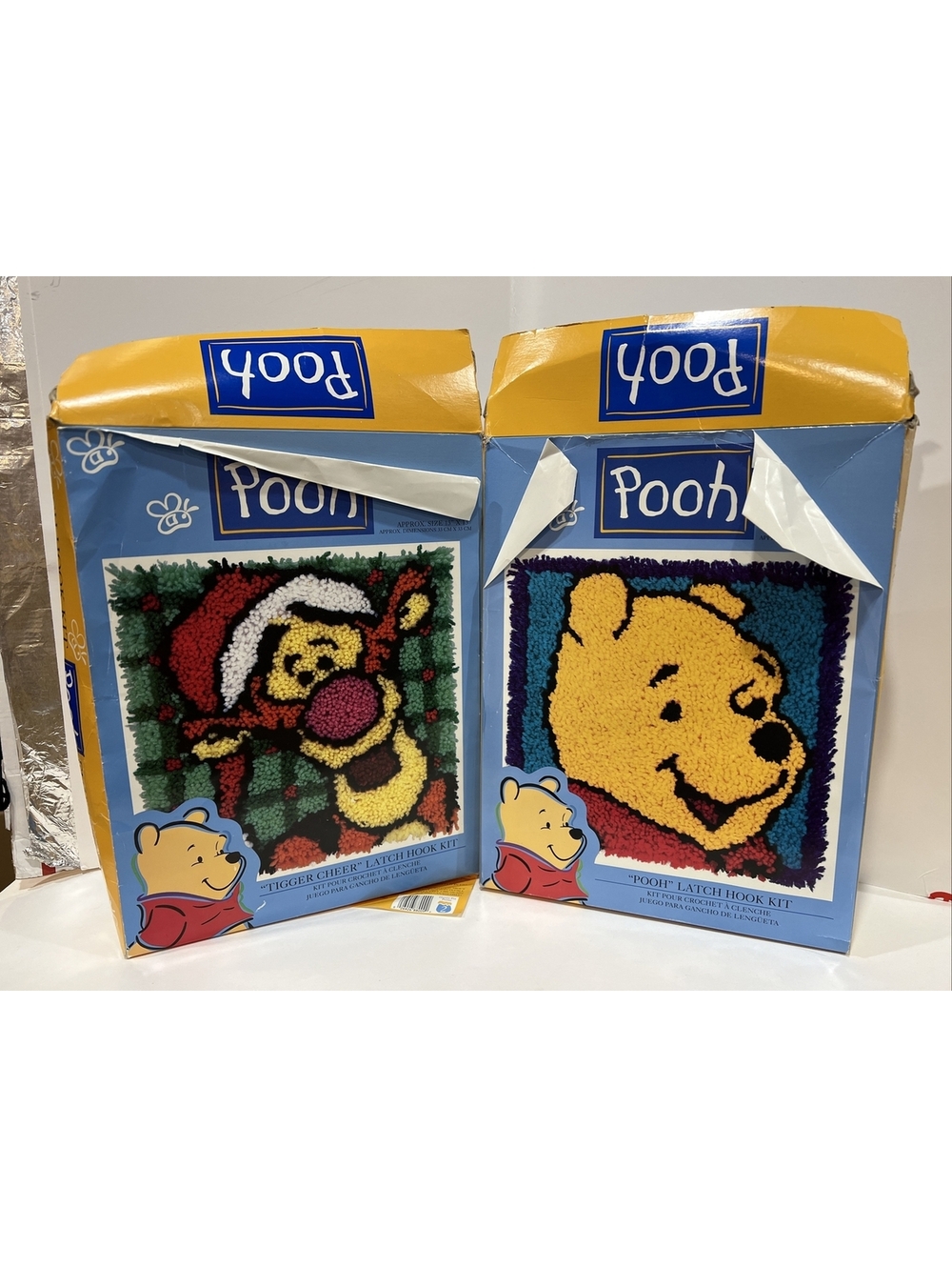DISNEY WINNIE the POOH & Tigger Latch Rug Hook Kit 13" x 13" open & started!
